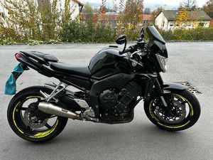 YAMAHA FZ1 NAKED