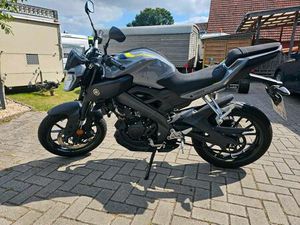 YAMAHA MT-125