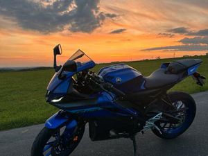 YAMAHA R125 – BAUJAHR 2024 /7.679 KM SEHR GUTER ZUSTAND