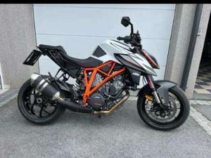 KTM SUPER DUKE 1290R