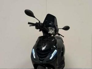 PIAGGIO ZIP | GLANS ZWART | 2022 | 417KM | 1E EIG | GARANTIE — SCOOTERS | PIAGGIO — MARKTPLAATS