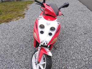 KREIDLER ROLLER 50 CCM HIKER 50DD MIT 50 UND 25 PAPIEREN