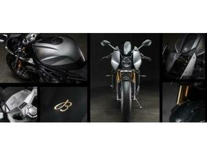 2025 TRIUMPH SPEED TRIPLE RR - BREITLING EDITION