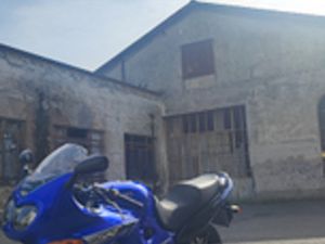 MOTO SUZUKI GSX F 600