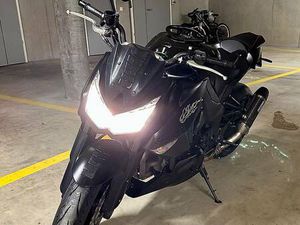 KAWAZAKI Z1000 ÉDITION FULL BLACK