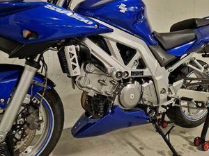 SUZUKI SV650S, TOURENSPORTLER CANTON ARGOVIE -