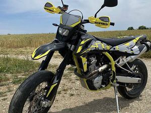 SWM SM 500 R BLACK EDITION CANTON SCHAFFHOUSE -