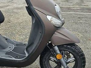 YAMAHA YN50FU ( NEO'S ) 2015 JAHRGANG ( GELBE NUMMER ) CANTON LUCERNE -