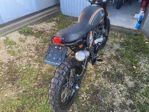 HERO BULLIT GULF BLACK LIMIT EDITION 125 CC CANTON JURA -
