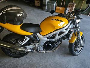 SUZUKI SV650 CANTON BERNE -