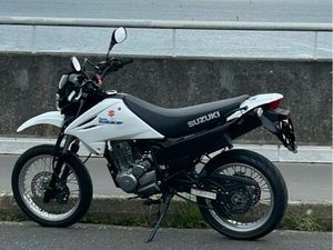 SUZUKI DR 125 SUPERMOTARD - 13 000 KM - EXCELLENTE ÉTAT