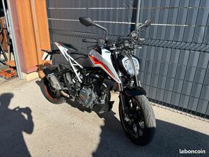 MOTO KTM DUKE 390, ANNÉE 2023
