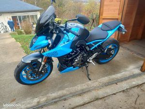 SUZUKI GSX 8S
