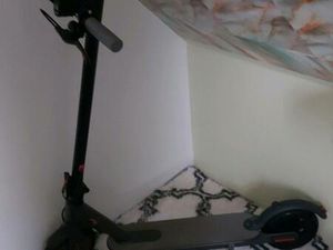 E SCOOTER / E ROLLER