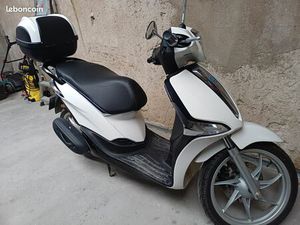 VENDS SCOOTER PIAGGIO 4T LIBERTY 50 CC