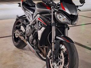 TRIUMPH STREET TRIPLE 765 RS 123 CH ~ SC PROJECT ~ BREMBO ~ SHIFTER ~ RIEN À PRÉVOIR