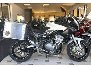 BENELLI TREK 899-ODLIČEN