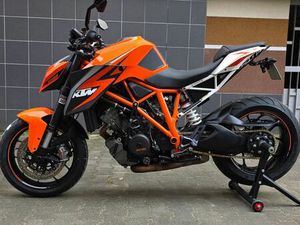 KTM SUPER DUKE