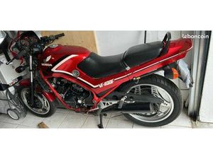 MOTO HONDA VF400 F