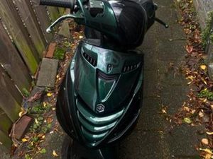 PIAGGIO ZIP 70CC RUILEN TEGEN 4TAKT — SCOOTERS | PIAGGIO — MARKTPLAATS