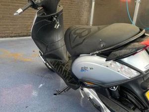 PIAGGIO ZIP 172 — SCOOTERS | PIAGGIO — MARKTPLAATS