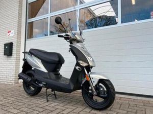 ZGAN.: KYMCO AGILITY 12'' FAT 45KM. SLECHTS 3500 KM! NIEUW! — SCOOTERS | KYMCO — MARKTPLAATS