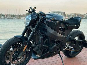 GSX-R 1000 K2 STREETFIGHTER