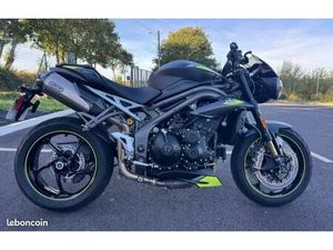 TRIUMPH SPEED TRIPLE 1050 RS