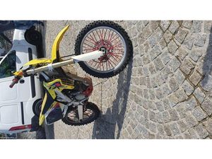 YAMAHA YZF 250 IMPECÁVEL