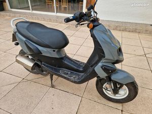 SCOOTER PEUGEOT TREKKER