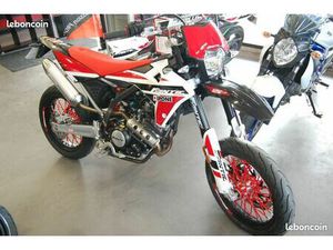 FANTIC 125 SUPERMOTARD QUASI-NEUVE 3850 KMS D'ORIGINE - A SAISIR