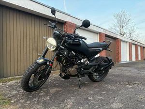 HUSQVARNA SVARTPILEN 125 NEUWERTIG, ERST 580KM