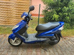 YAMAHA 125 ROLLER 12 TKM AUTOMATIK TÜV REIFEN BATT. NEU