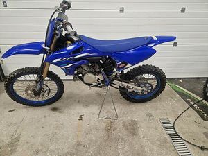 YAMAHA YZ 85