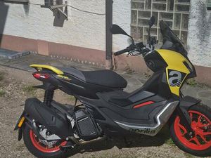 APRILIA APRILIA SR GT 125