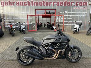 DUCATI DIAVEL CARBON AUS 1. HAND WENIG KM