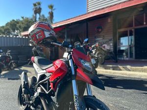 HYPERSTRADA 821 DUCATI