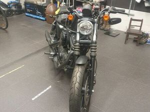 HARLEY-DAVIDSON SPORTSTER IRON 883