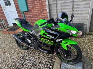 KAWASAKI NINJA 400 SUPER SPORTS PETROL MANUAL EURO 4 (45 PS) 399 CC