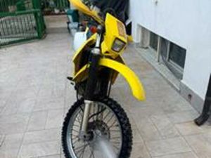 SUZUKI DRZ 400