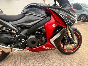 SUZUKI GSX-S1000F SUPER SPORTS PETROL MANUAL EURO 4 (145 PS) 999 CC