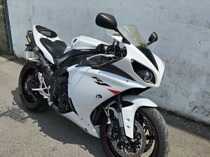 YAMAHA R1 CROSSPLANE