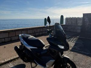 APRILIA SR GT SCOOTER 125