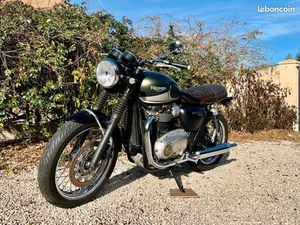 TRIUMPH BONNEVILLE