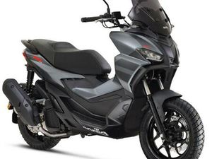 ② APRILIA SR GT125