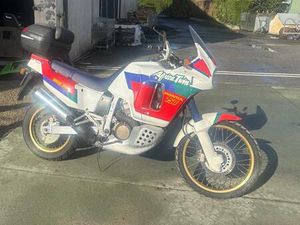 HONDA - AFRICA TWIN 750