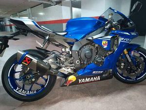 YAMAHA - YZF R1