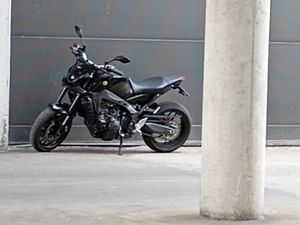 YAMAHA MT 09 BLACK BOMBARRAL E VALE COVO