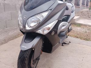 YAMAHA T-MAX →