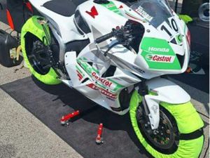 CBR 600 RR 2009 PC40